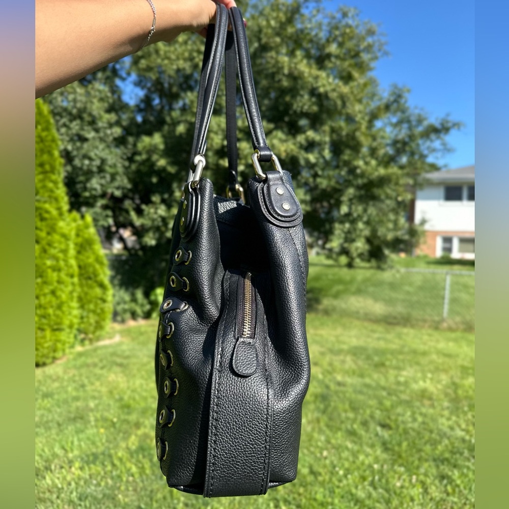 COACH *Rare* Edie 31 Black Pebble Leather Shoulder bag with Link Detailing (EUC) - Picture 4 of 10
